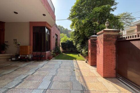 1 kanal house for sale in Model Town